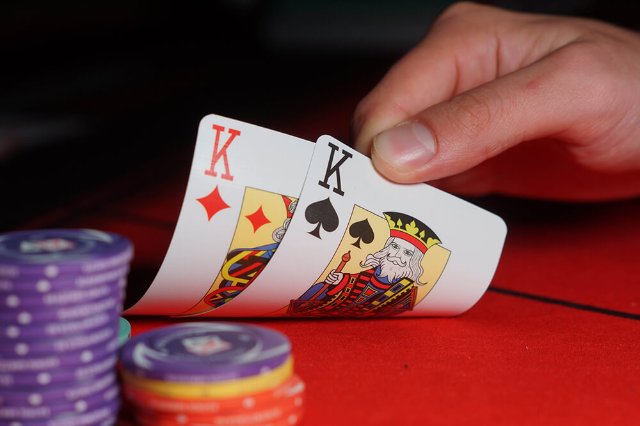 Популярные игры в онлайн покер: как играть в лучшие развлечения бесплатно