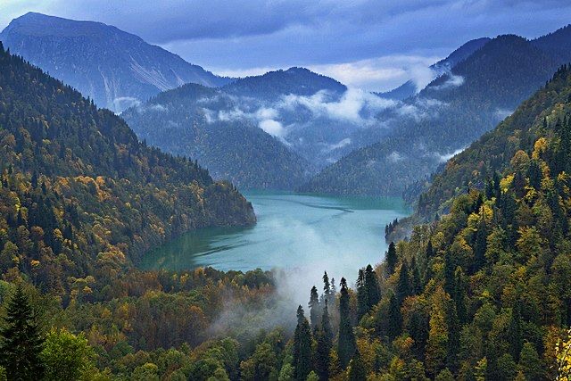 Исследуй красоту Абхазии: необычные туры и приключения