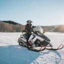 Зимние приключения: снегоходы и забытые маршруты